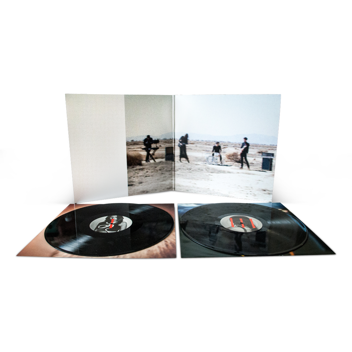 Chelsea Wolfe "Pain Is Beauty"