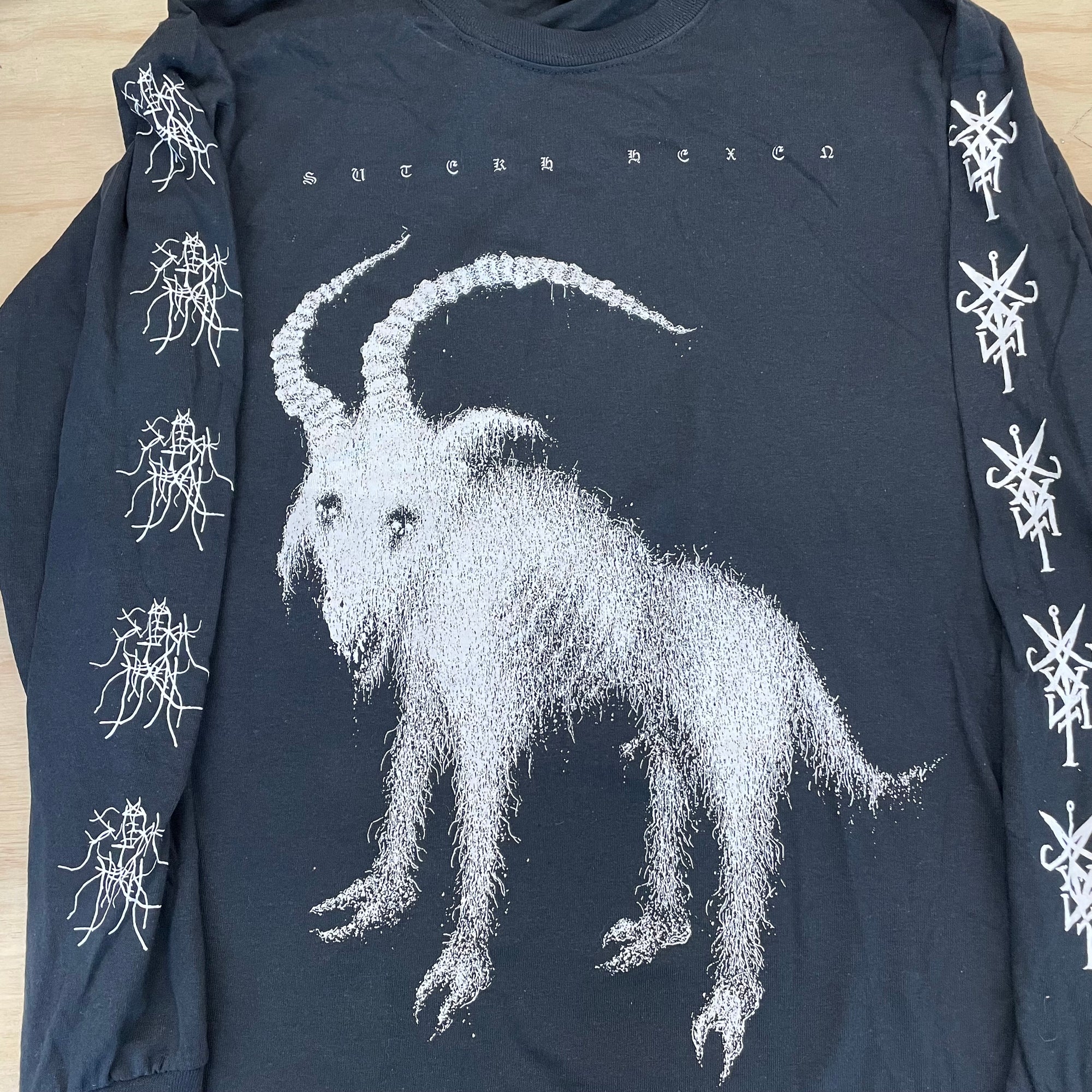 Sutekh Hexen vs VBERKVLT Black Longsleeve